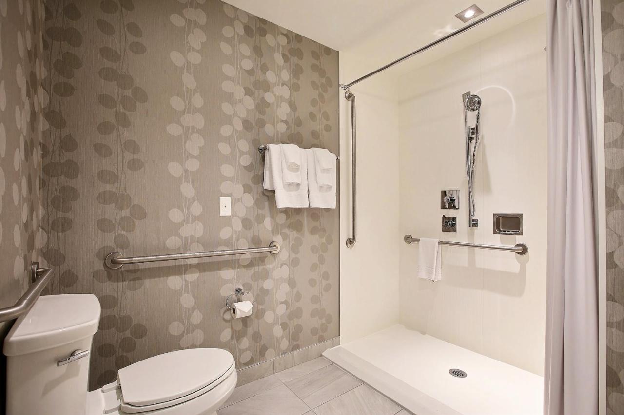 Courtyard By Marriott Québec Esterno foto