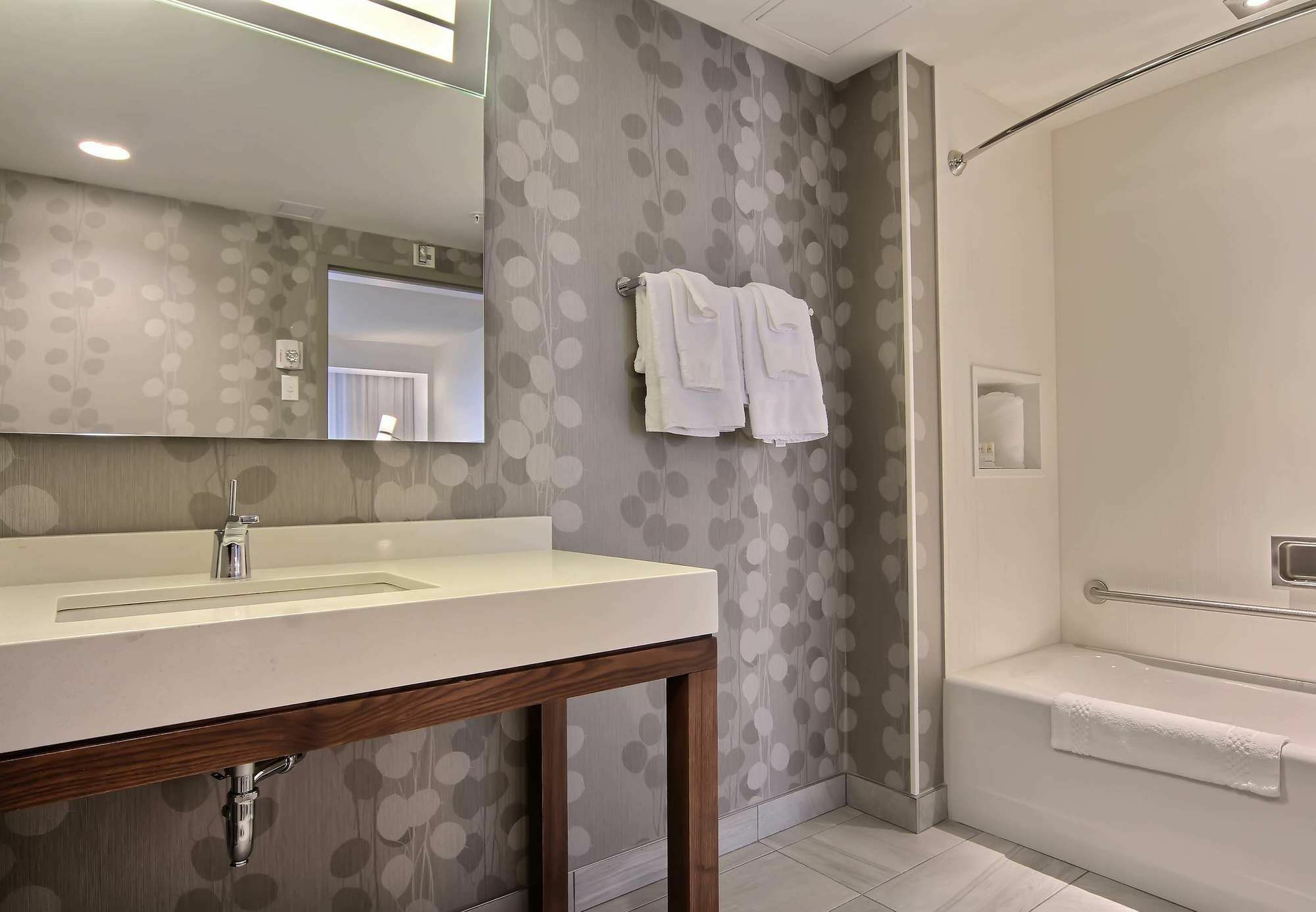 Courtyard By Marriott Québec Esterno foto